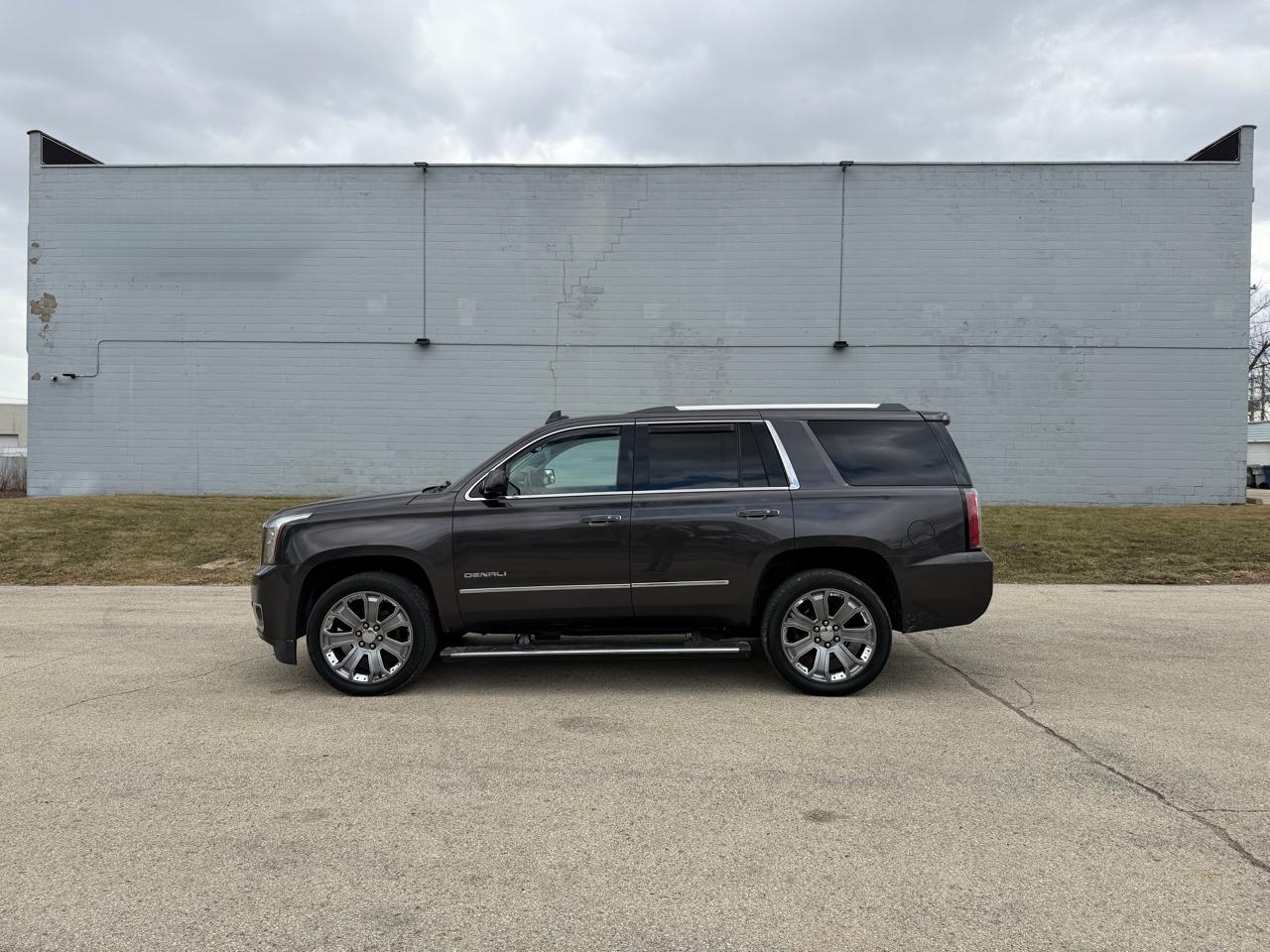 GMC Yukon Denali 4WD 2016