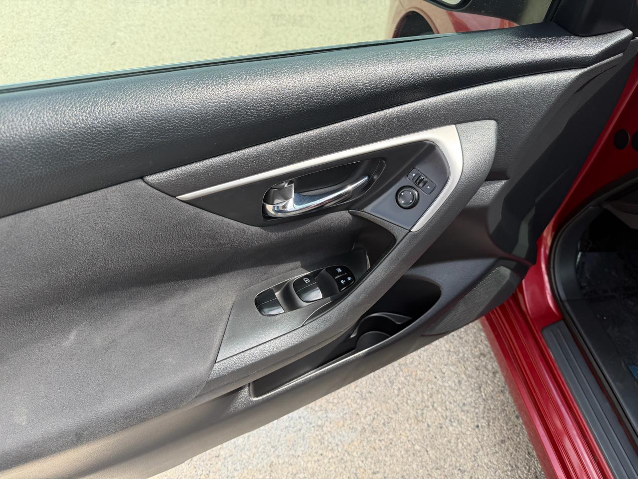 Nissan Altima 2.5 SV 2015