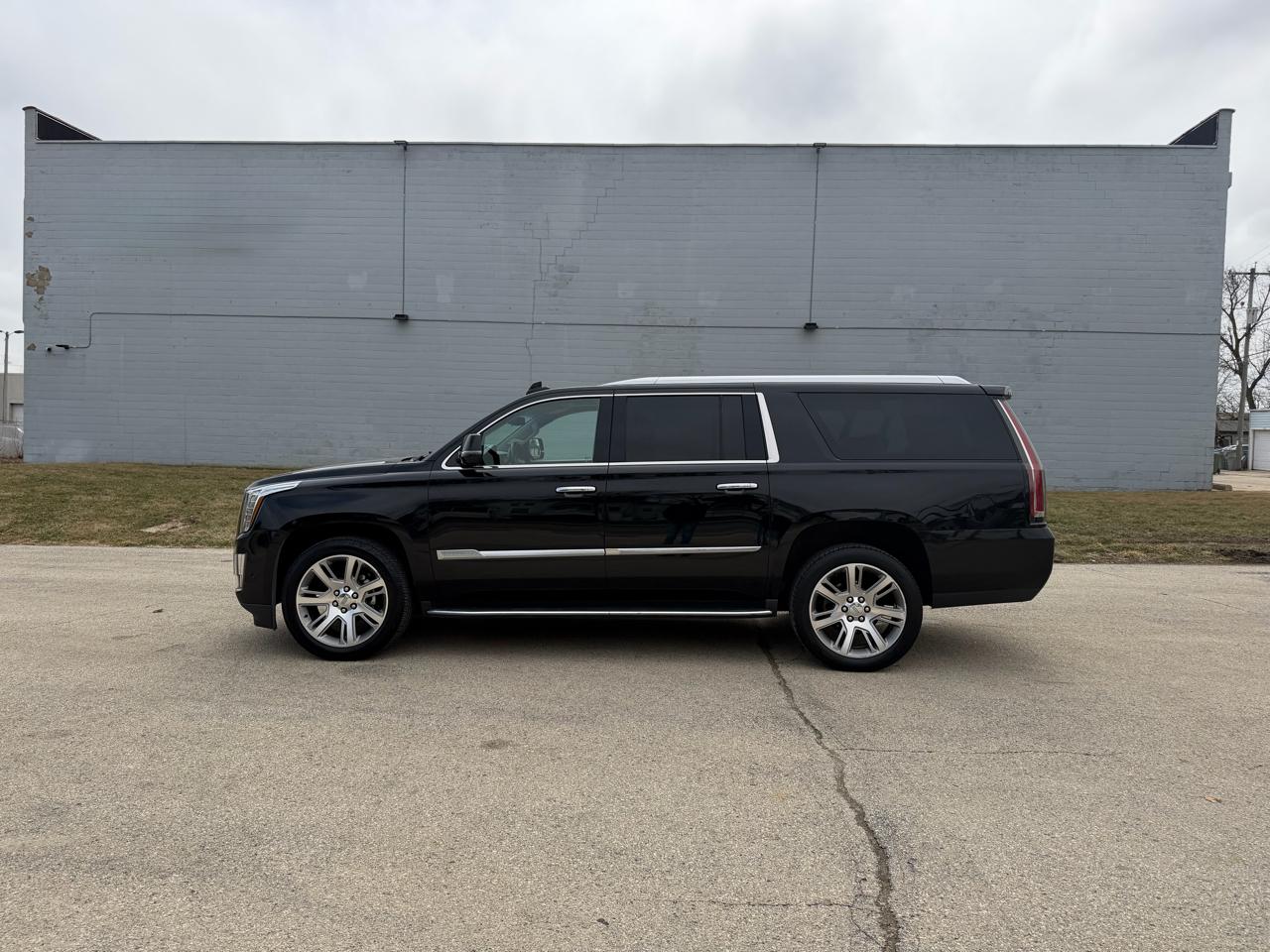 Cadillac Escalade ESV Luxury 4WD 2018