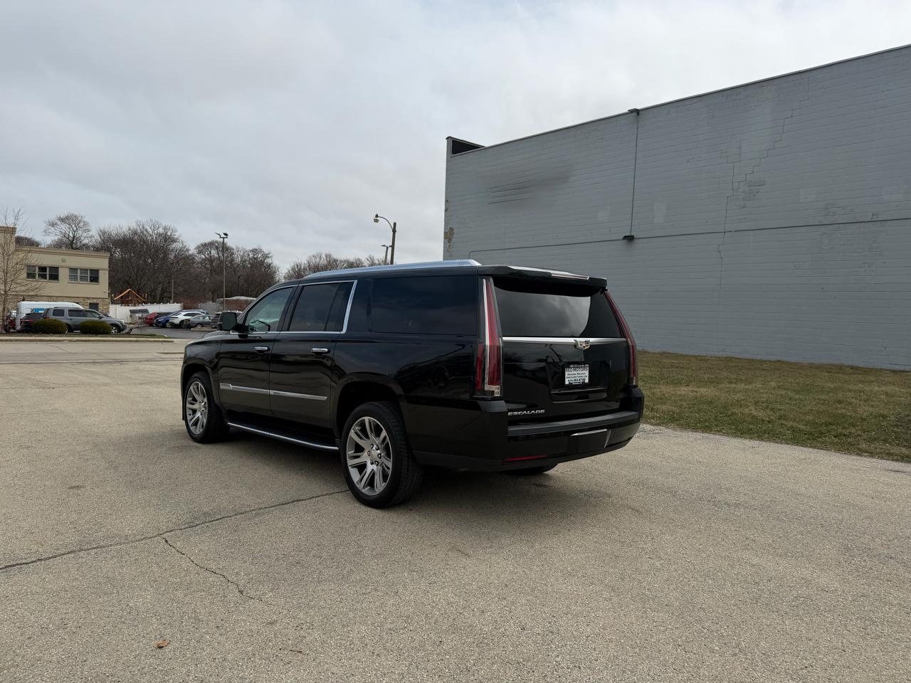 Cadillac Escalade ESV Luxury 4WD 2018