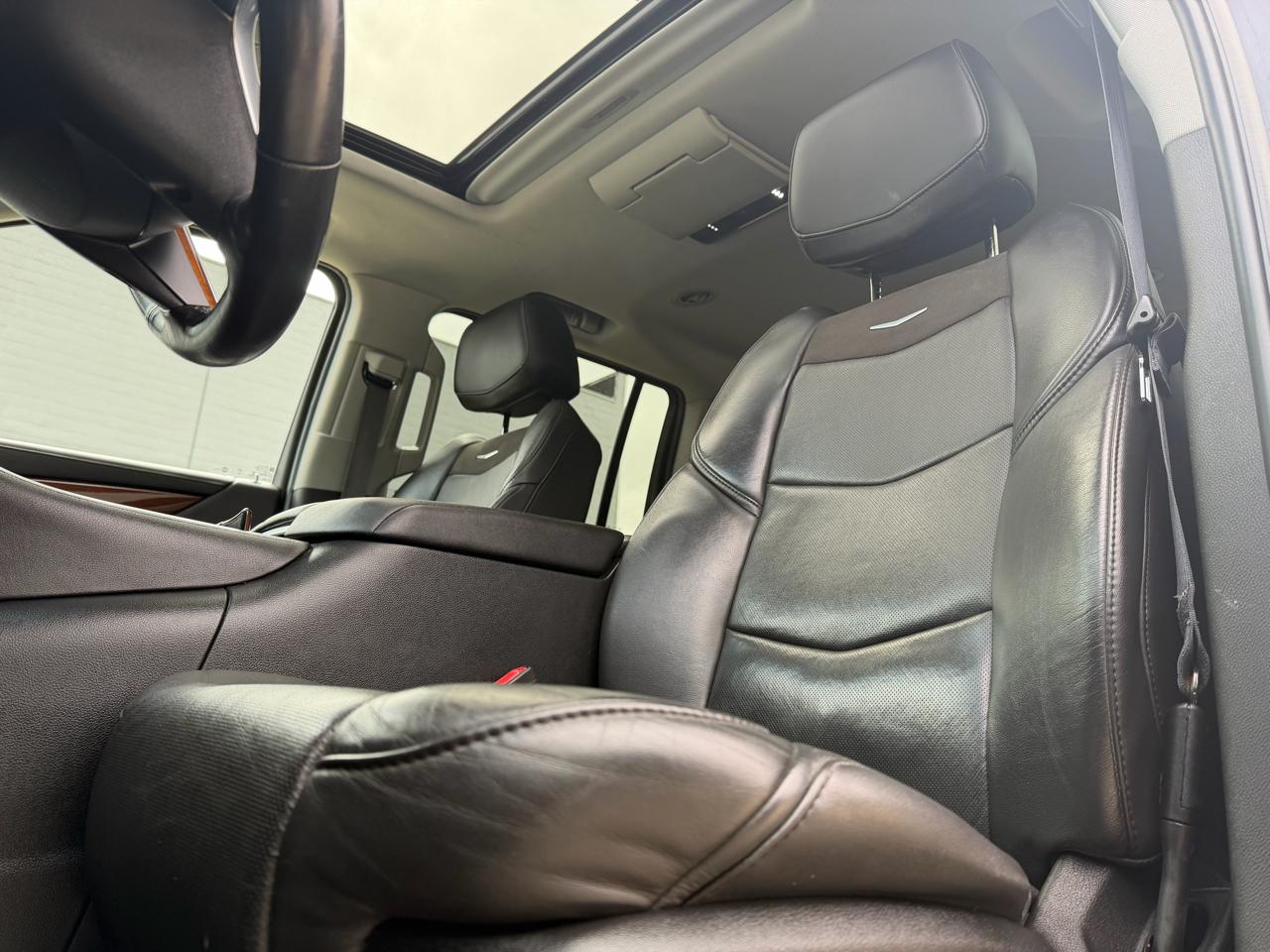 Cadillac Escalade ESV Luxury 4WD 2018