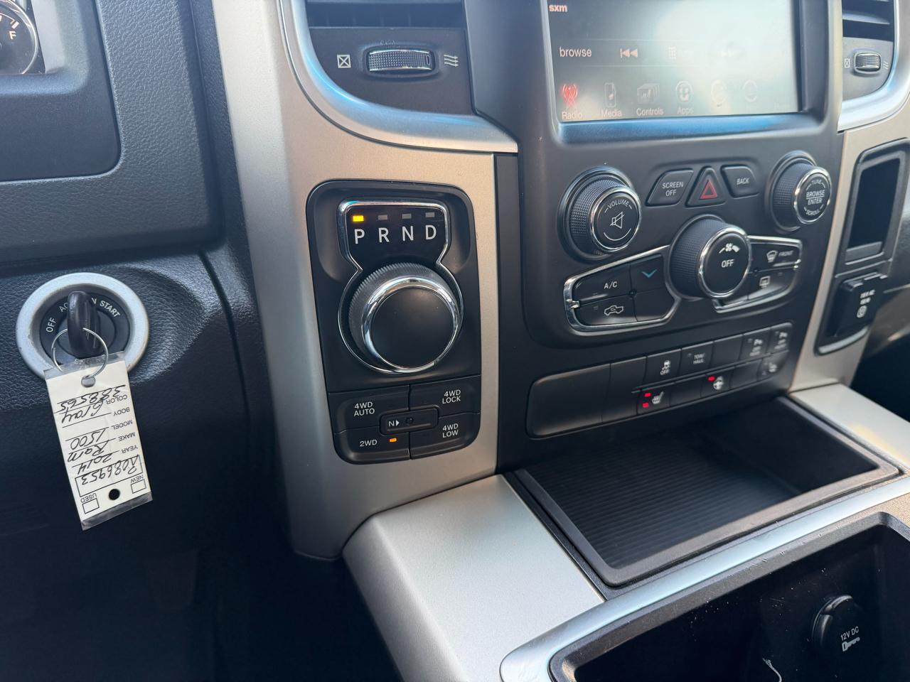 RAM 1500 SLT Crew Cab SWB 4WD 2014