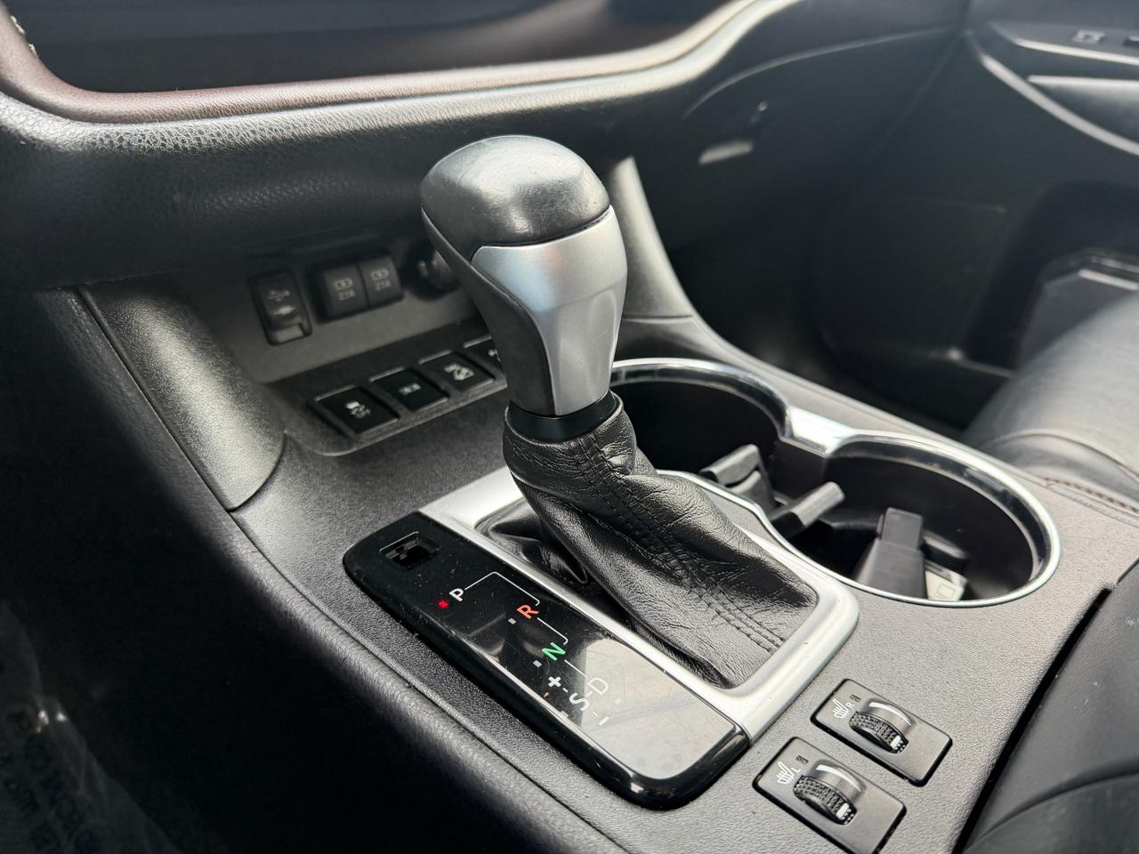 Toyota Highlander SE AWD V6 2018