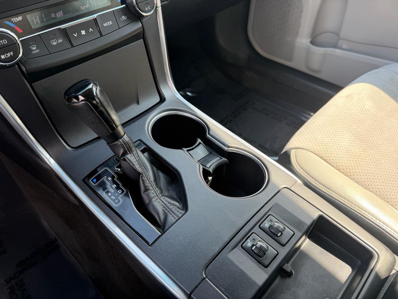 Toyota Camry SE 2015