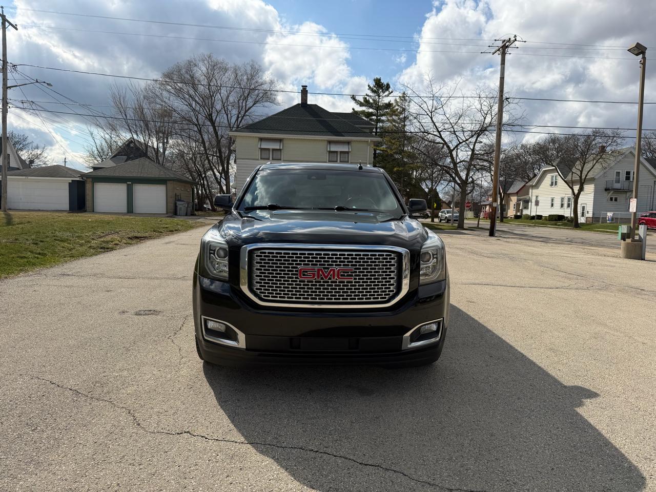 GMC Yukon XL Denali 4WD 2016