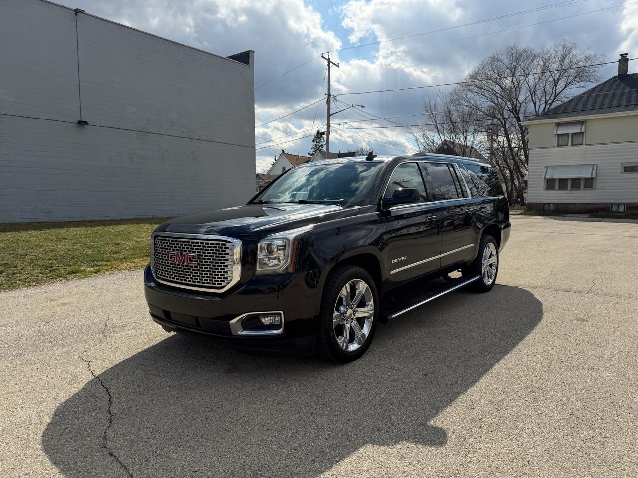 GMC Yukon XL Denali 4WD 2016