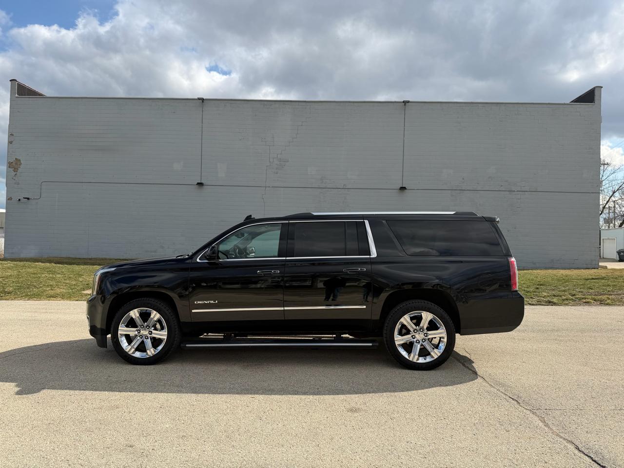 GMC Yukon XL Denali 4WD 2016