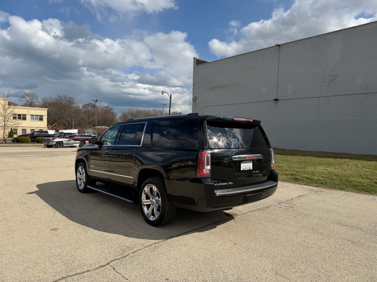 GMC Yukon XL Denali 4WD 2016