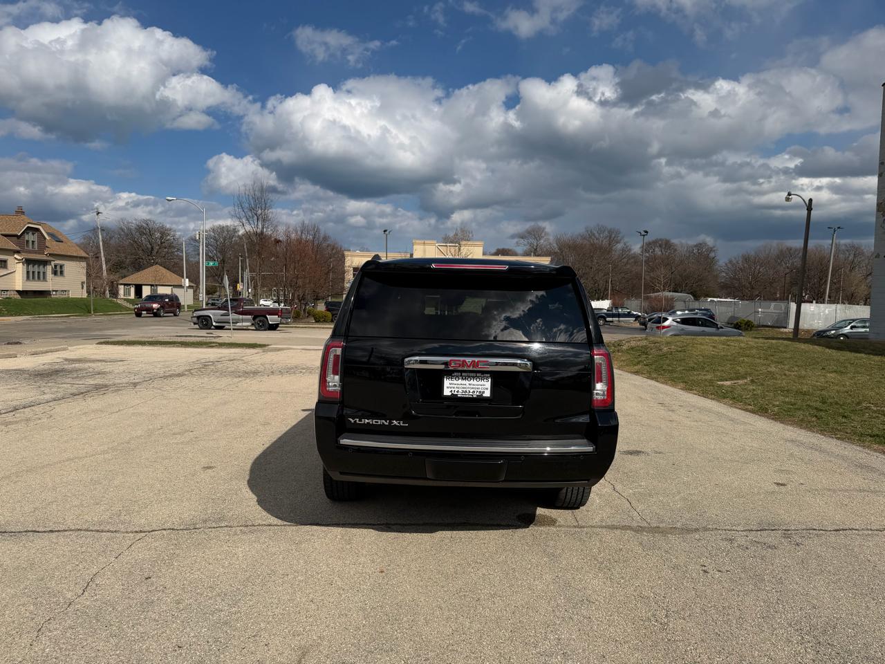 GMC Yukon XL Denali 4WD 2016