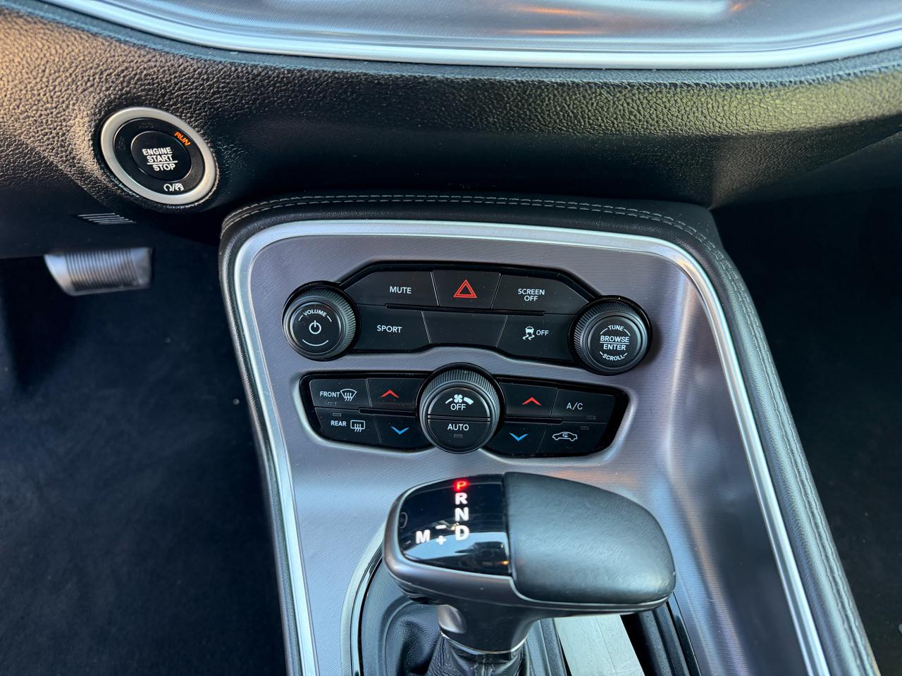 Dodge Challenger SXT AWD 2019