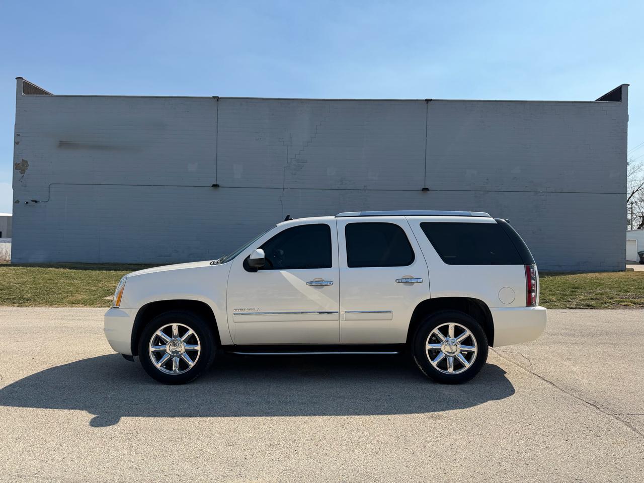 GMC Yukon Denali 4WD 2012