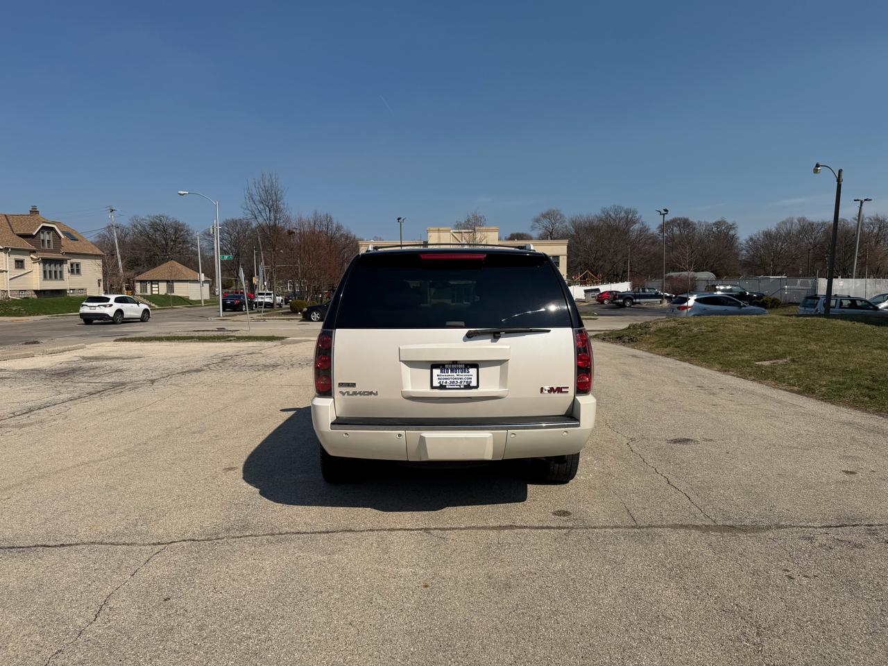 GMC Yukon Denali 4WD 2012