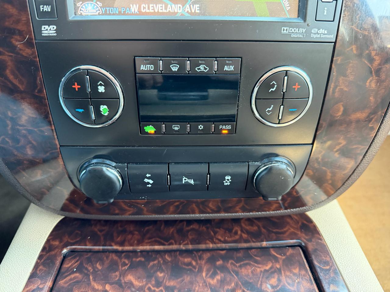 GMC Yukon Denali 4WD 2012