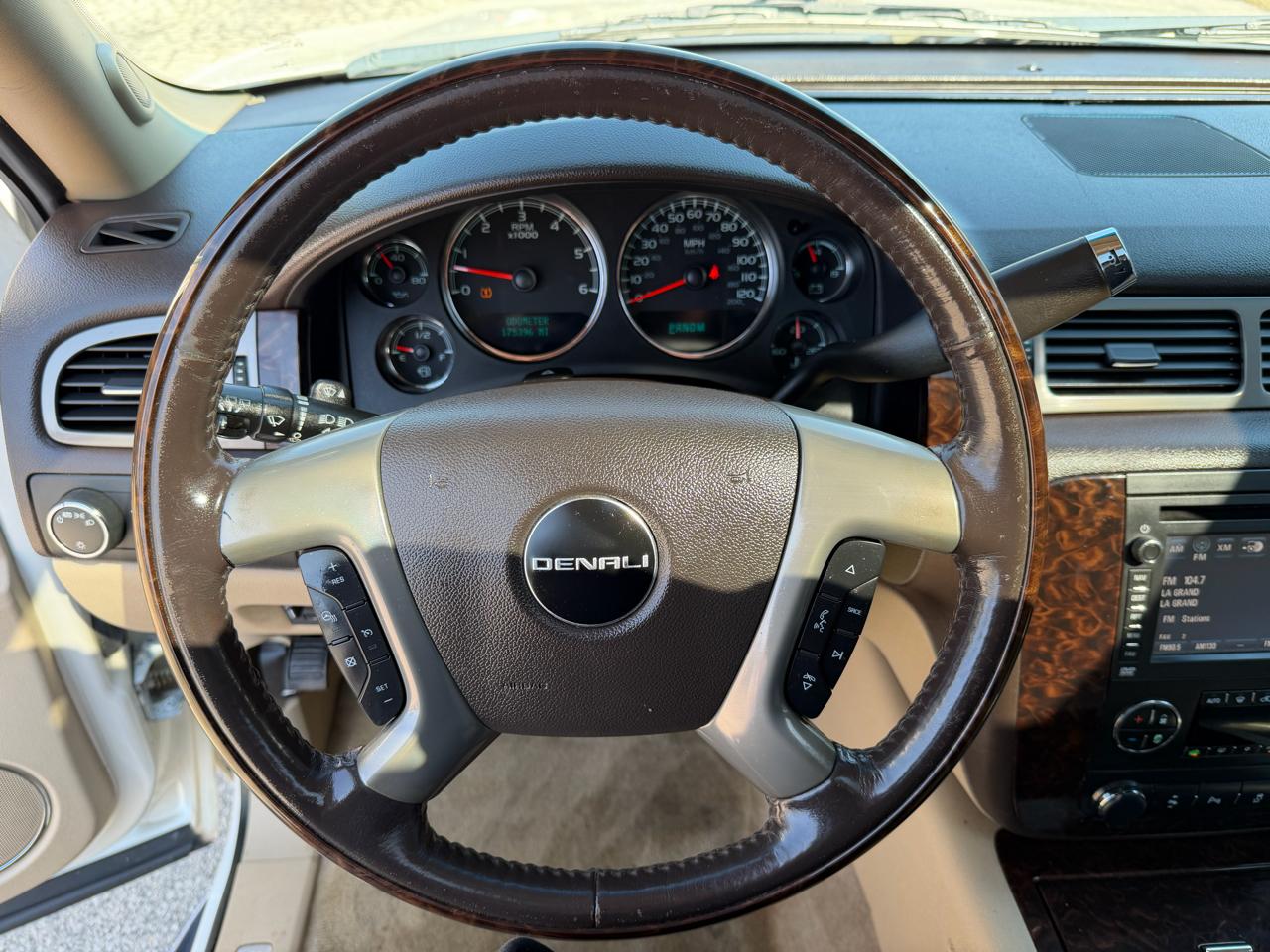 GMC Yukon Denali 4WD 2012