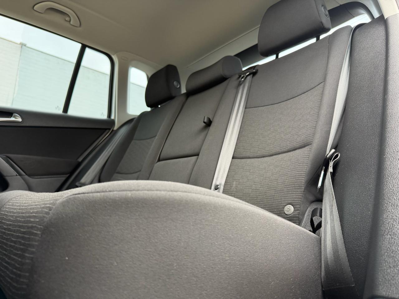 Volkswagen Tiguan S 2017