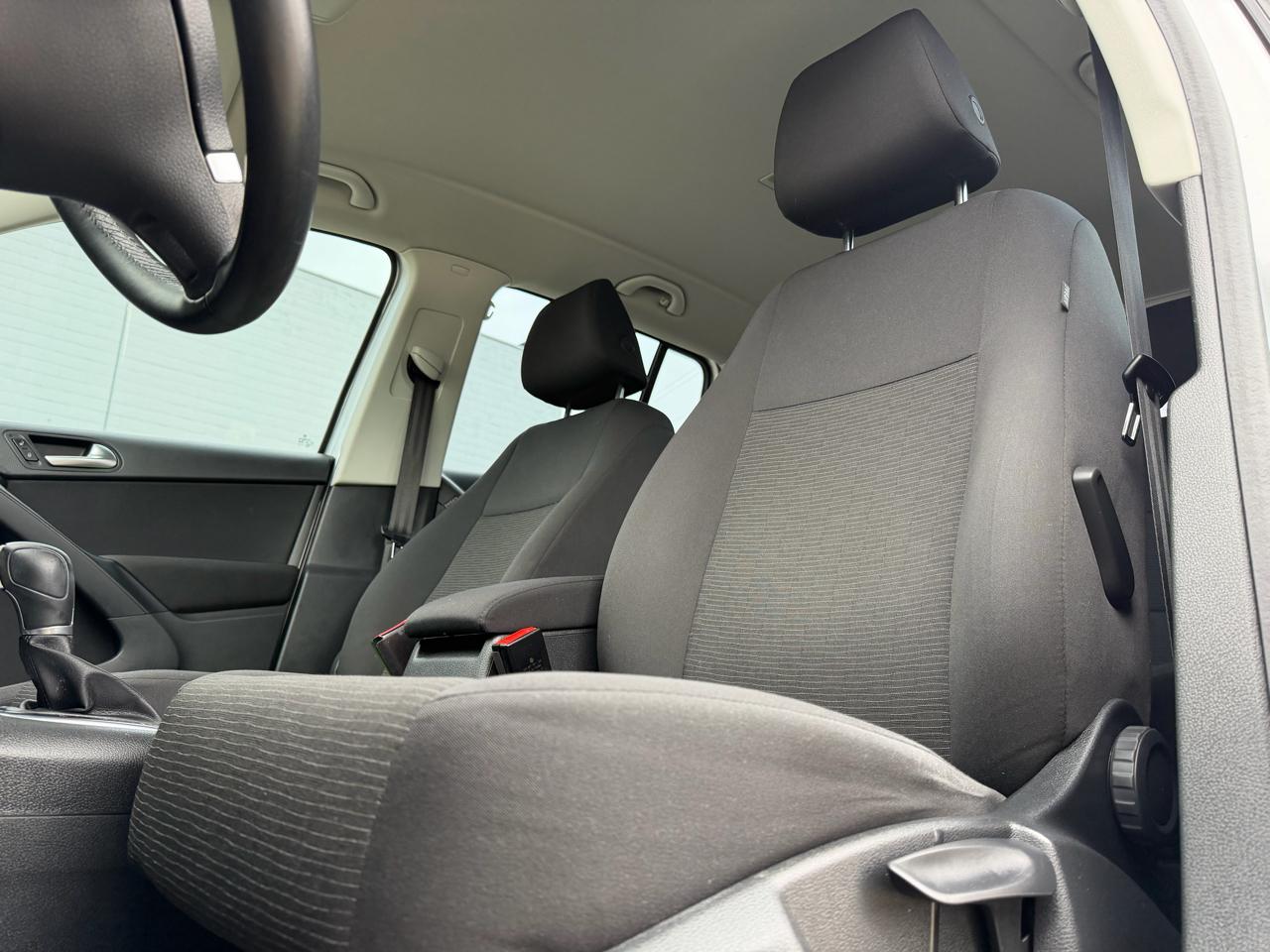 Volkswagen Tiguan S 2017