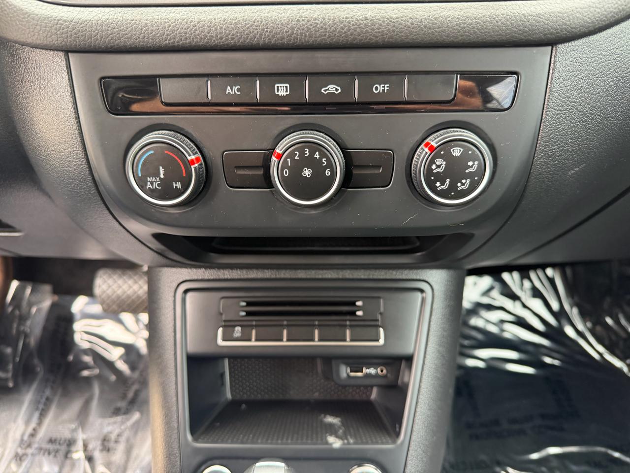 Volkswagen Tiguan S 2017