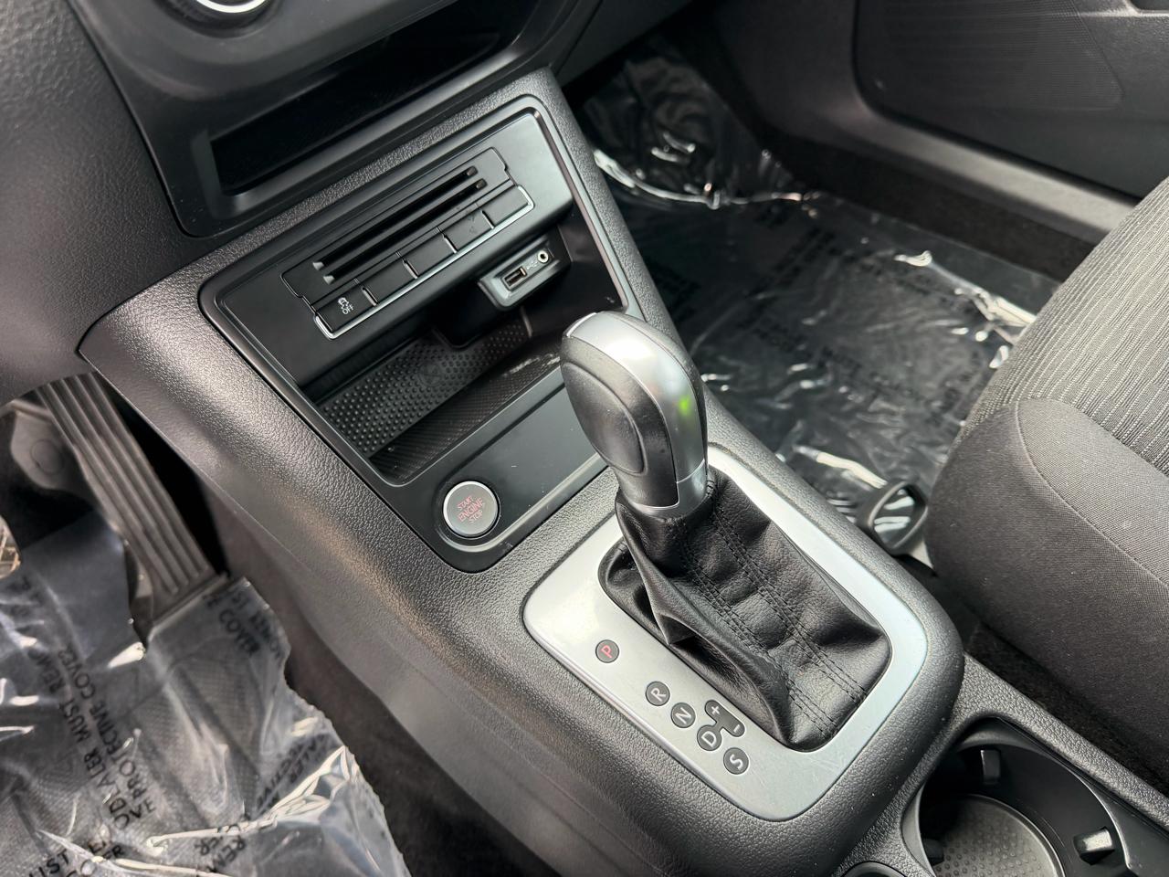 Volkswagen Tiguan S 2017