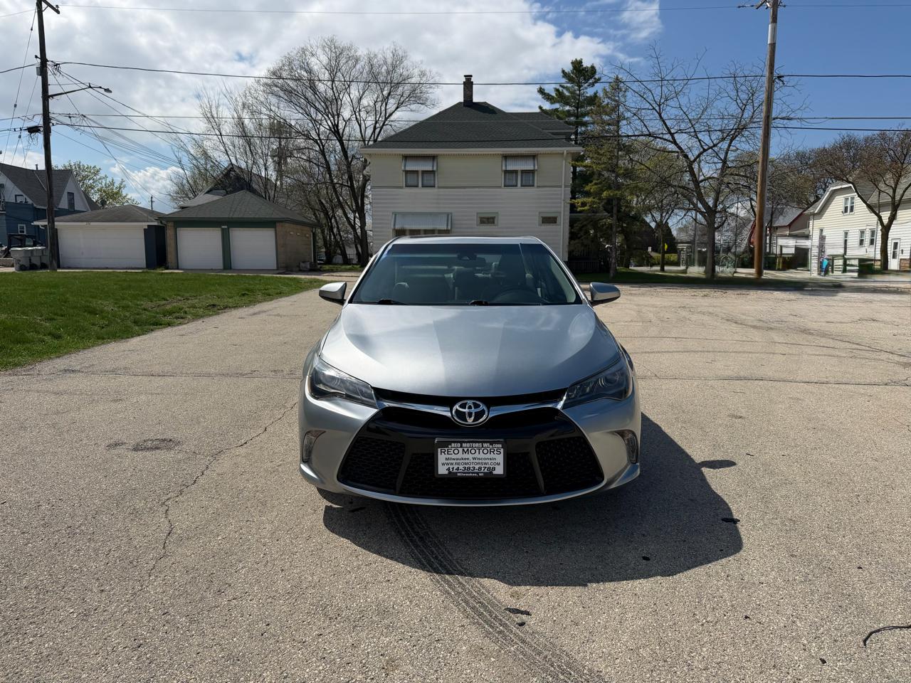 Toyota Camry XLE V6 2016