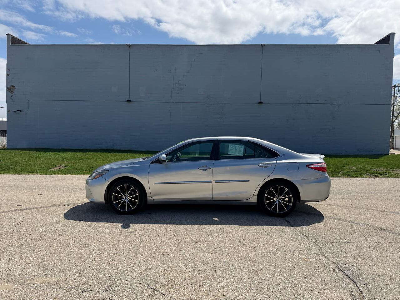 Toyota Camry XLE V6 2016