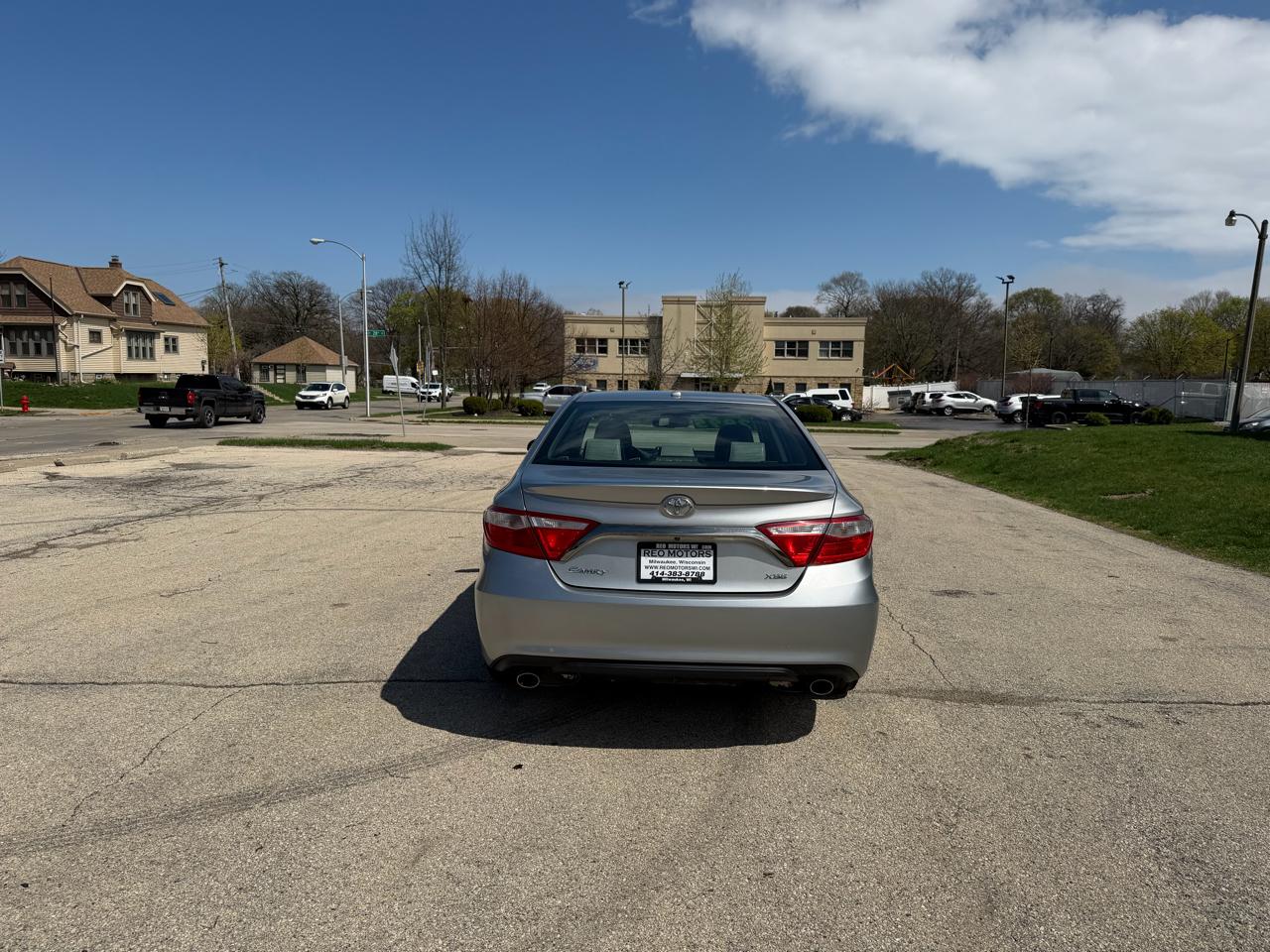 Toyota Camry XLE V6 2016