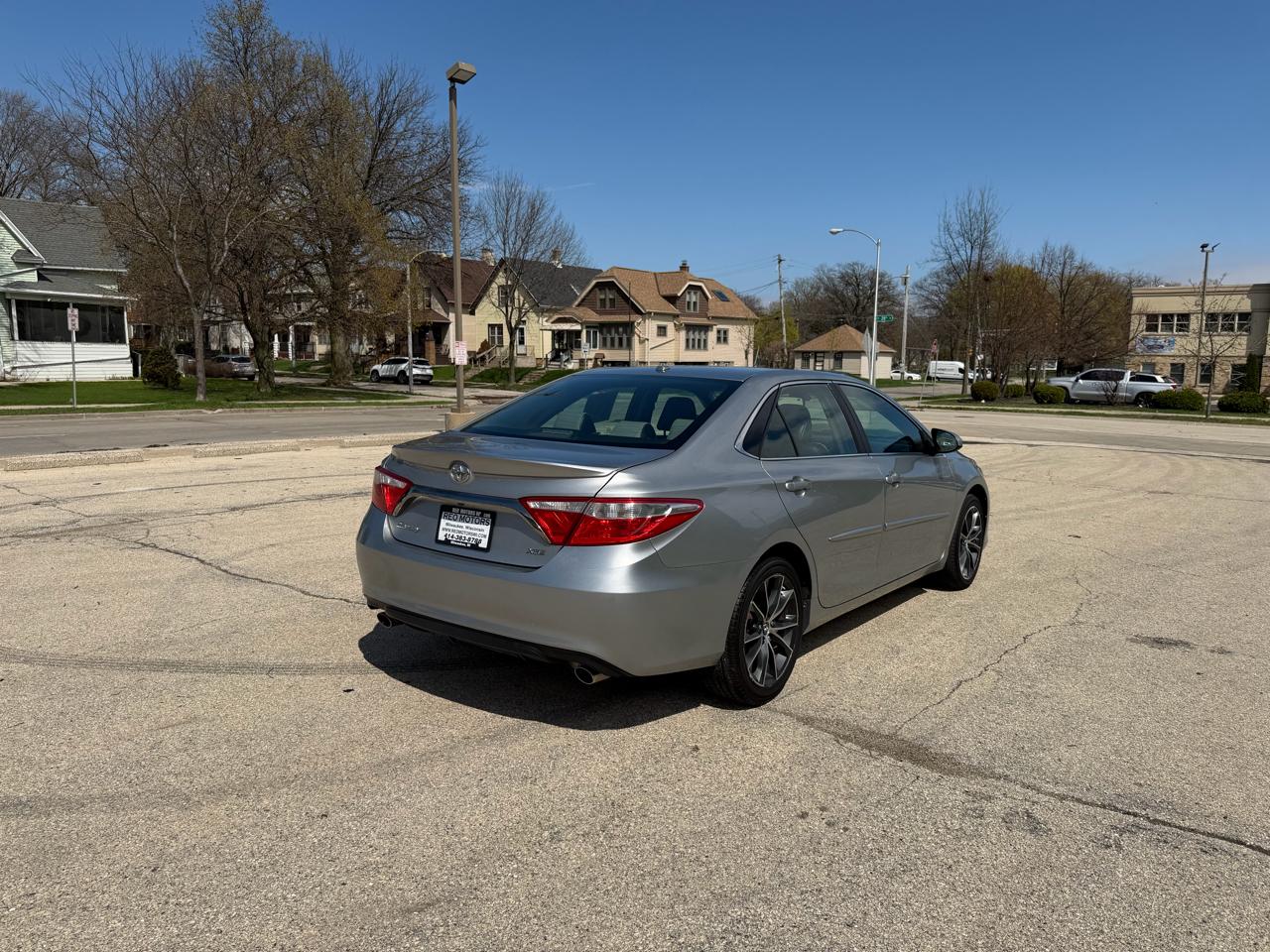 Toyota Camry XLE V6 2016