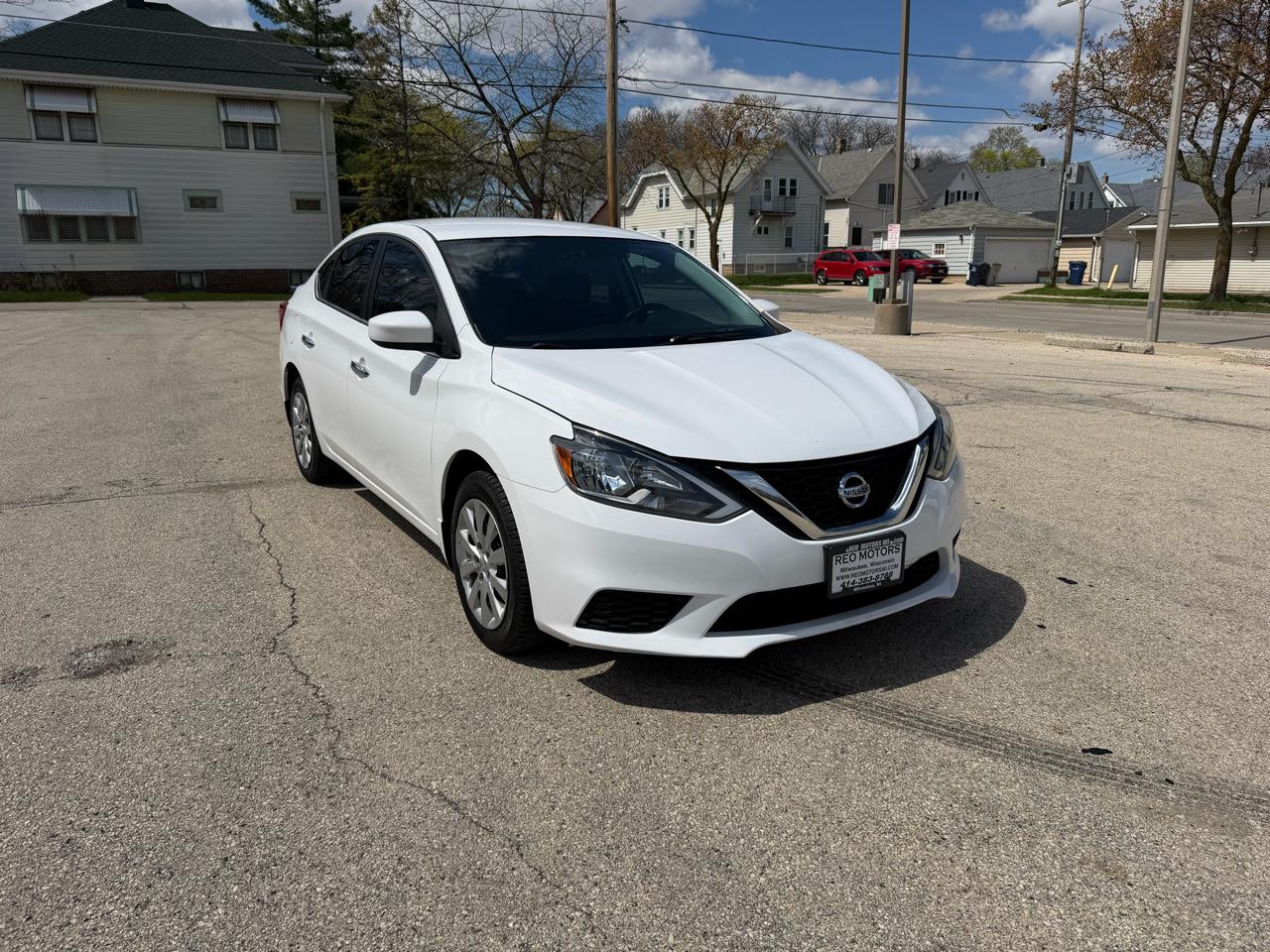 Nissan Sentra S 6MT 2017