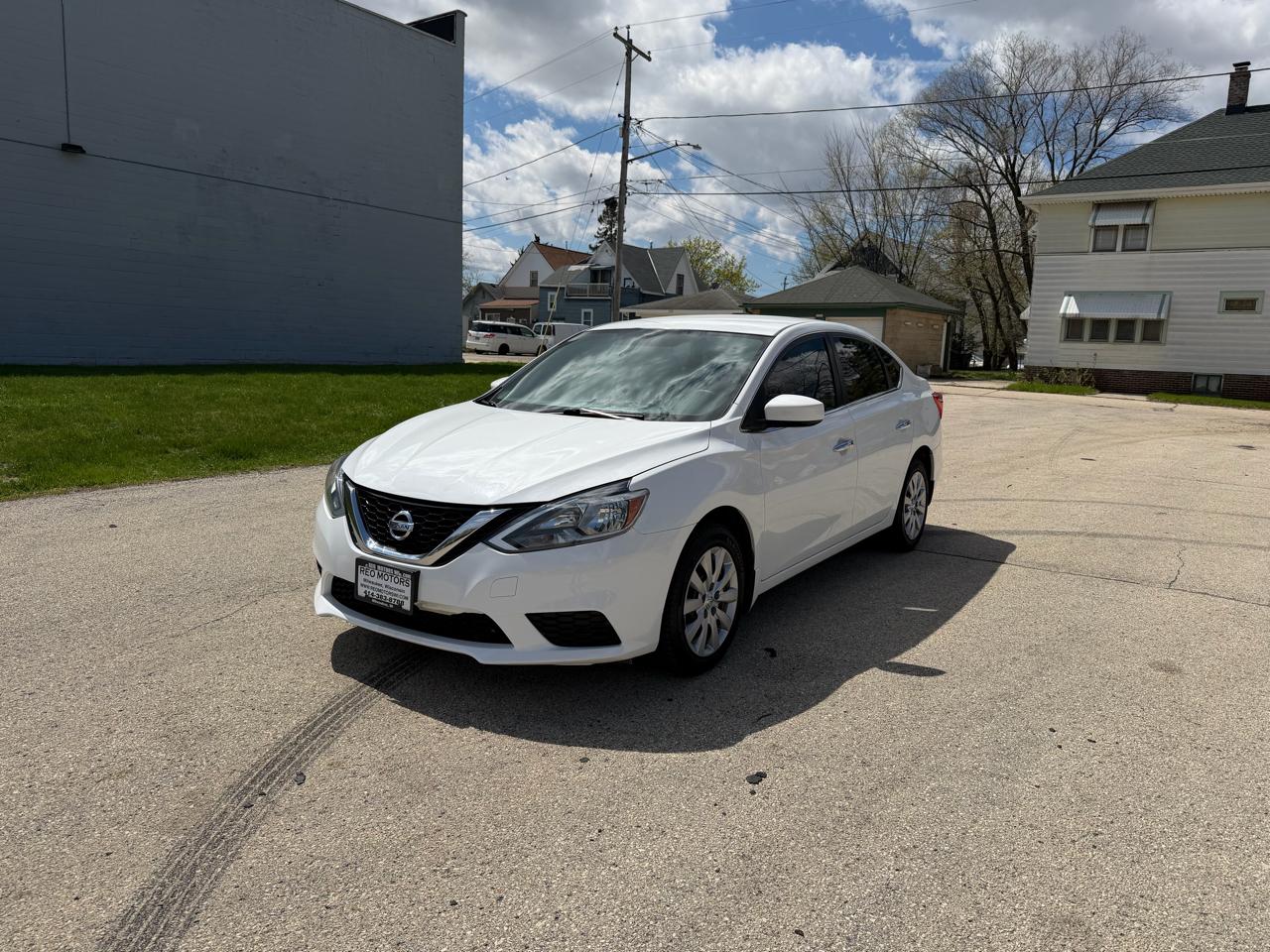 Nissan Sentra S 6MT 2017