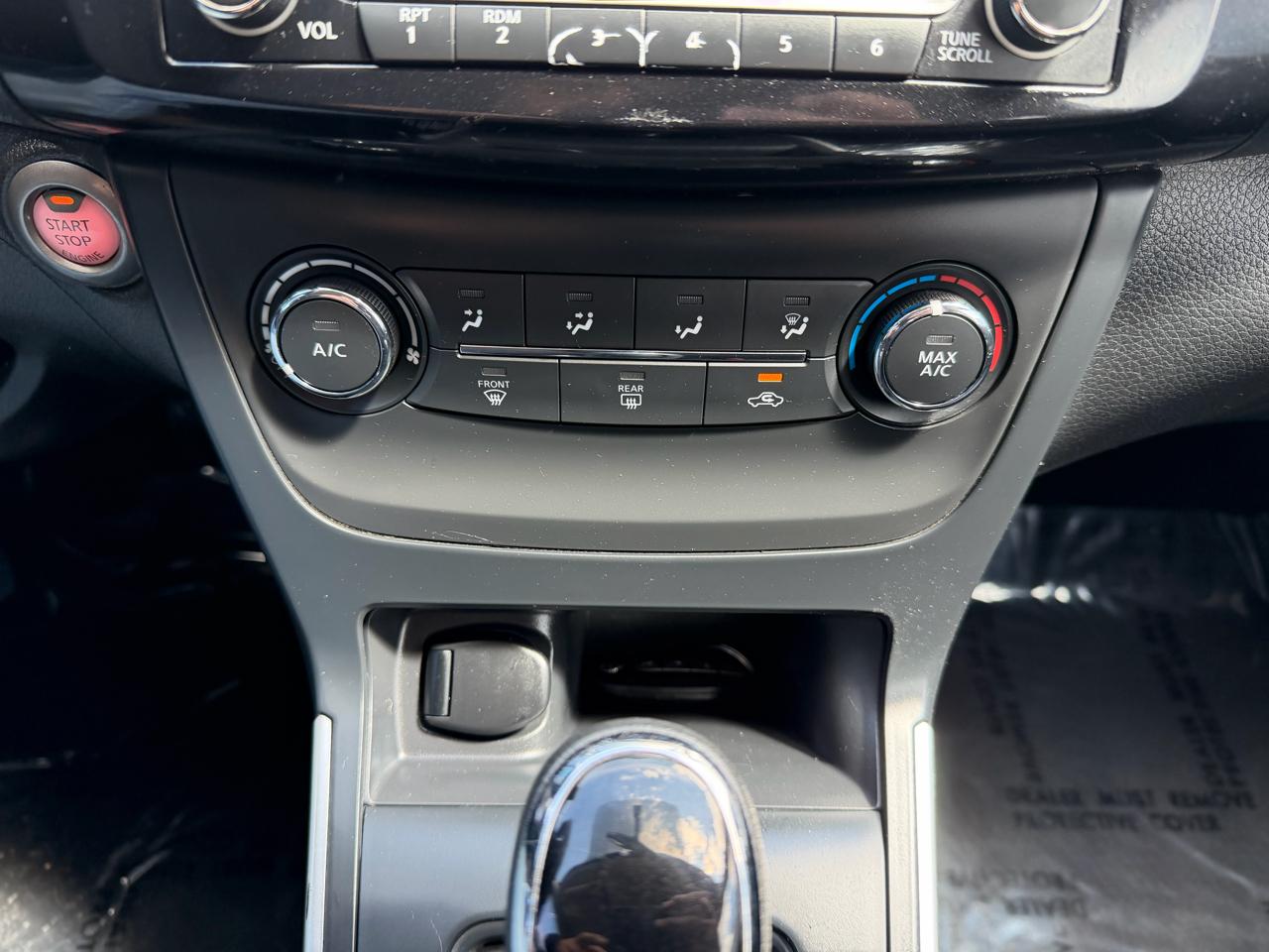 Nissan Sentra S 6MT 2017