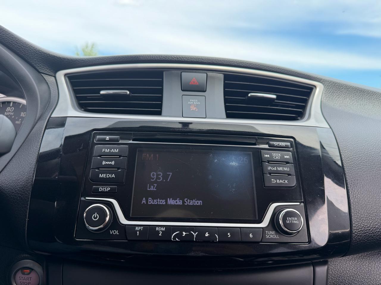 Nissan Sentra S 6MT 2017