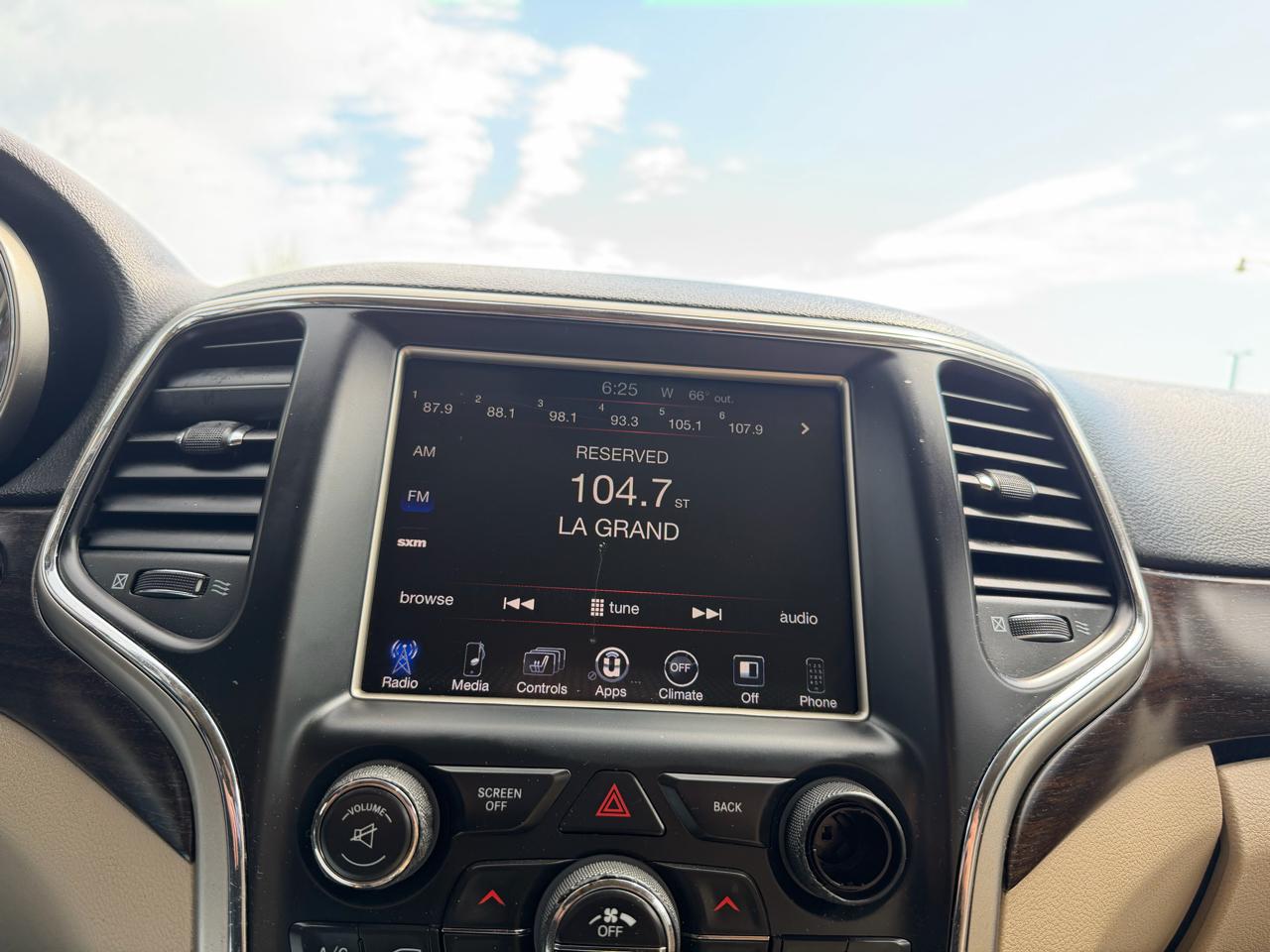 Jeep Grand Cherokee Laredo 4WD 2014