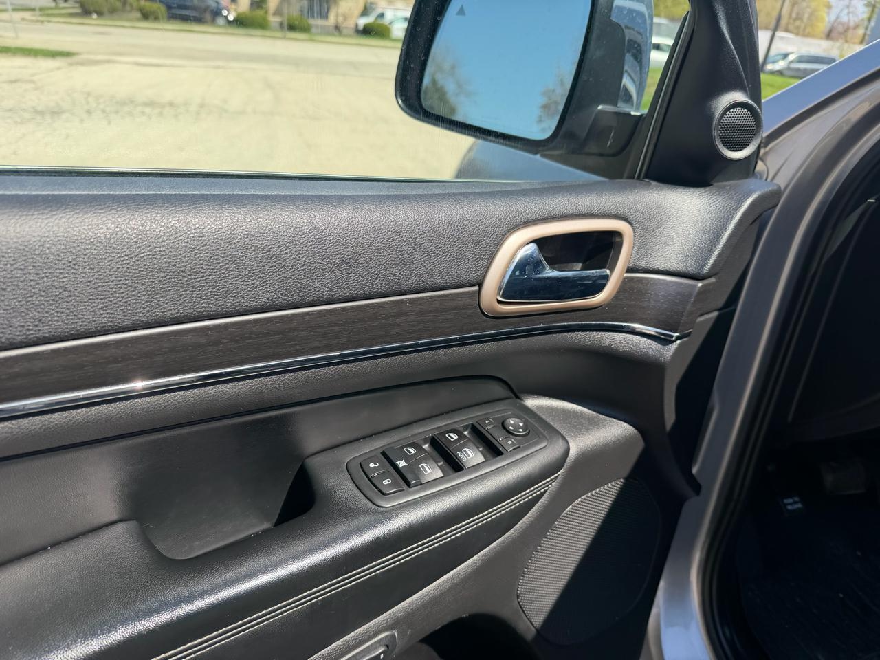 Jeep Grand Cherokee Limited 4WD 2015