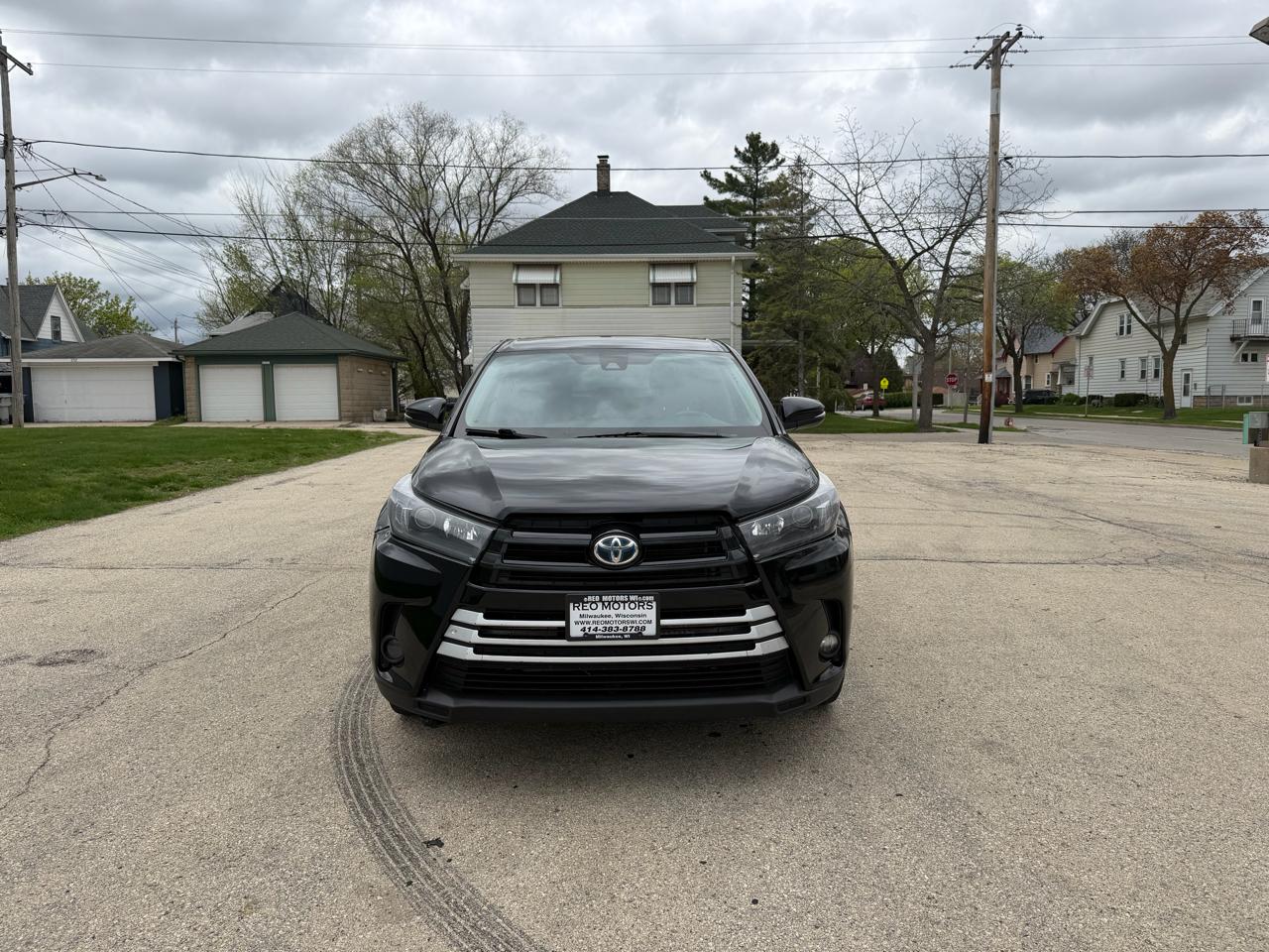 Toyota Highlander LE Plus AWD V6 2017