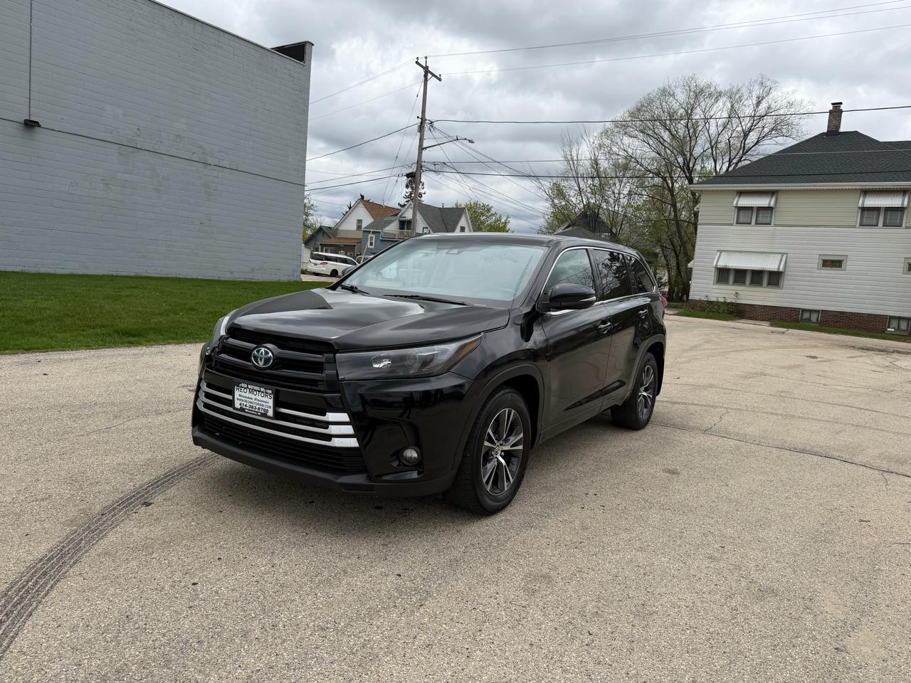 Toyota Highlander LE Plus AWD V6 2017