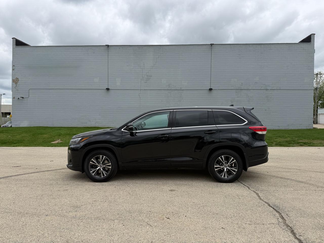 Toyota Highlander LE Plus AWD V6 2017