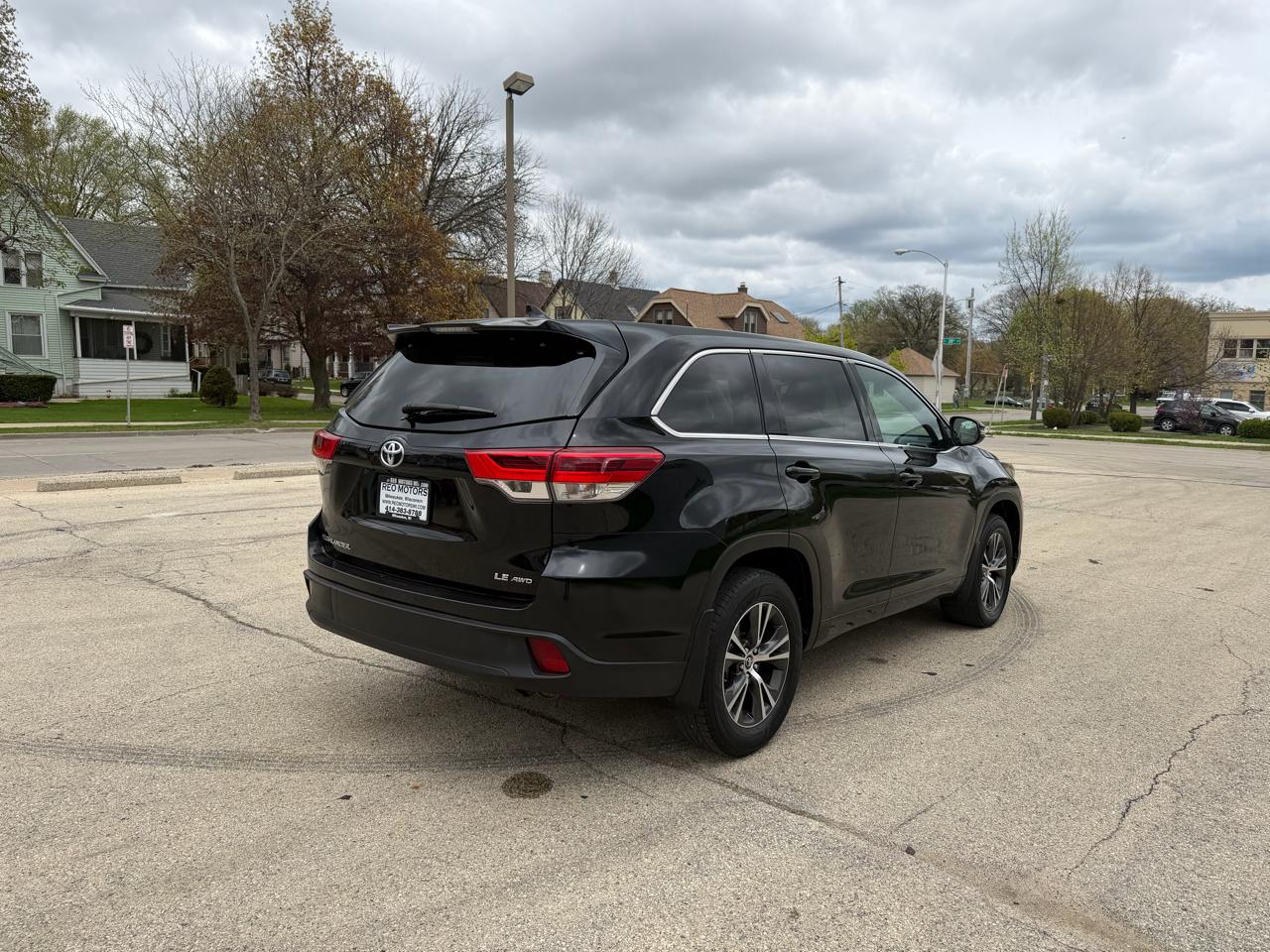 Toyota Highlander LE Plus AWD V6 2017