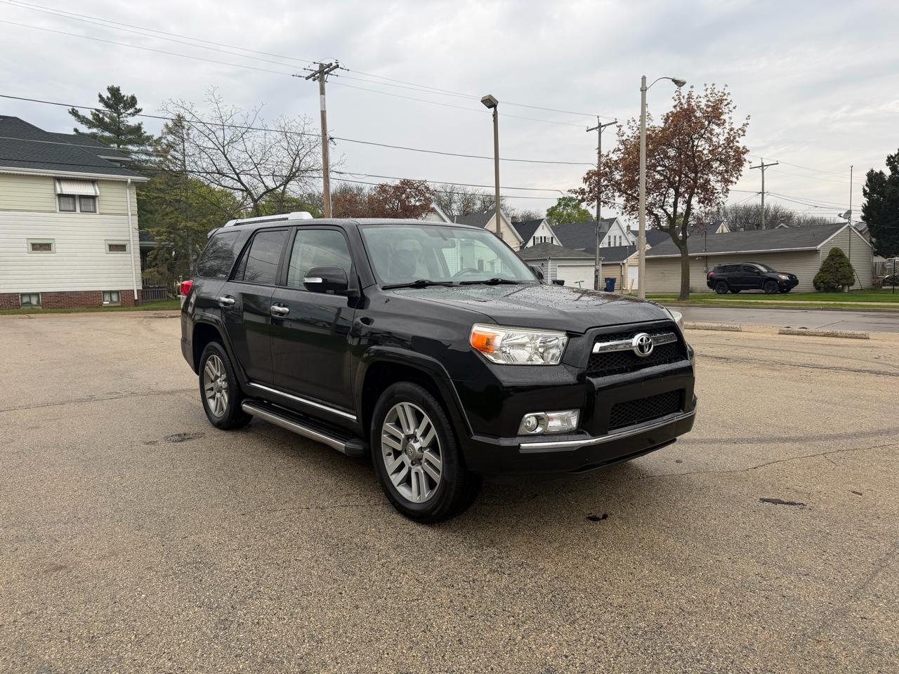 Toyota 4Runner SR5 4WD 2011