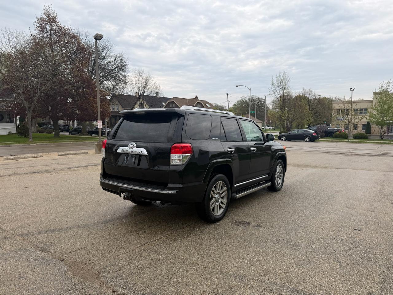 Toyota 4Runner SR5 4WD 2011