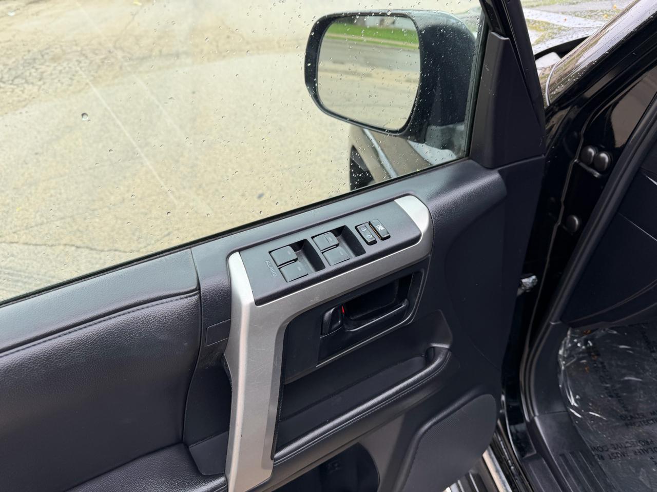 Toyota 4Runner SR5 4WD 2011