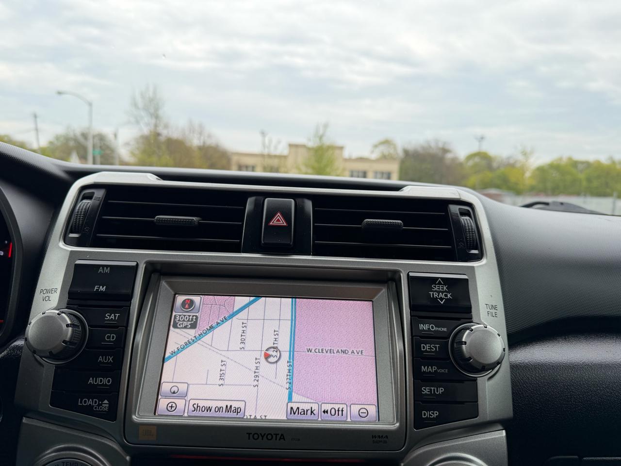 Toyota 4Runner SR5 4WD 2011