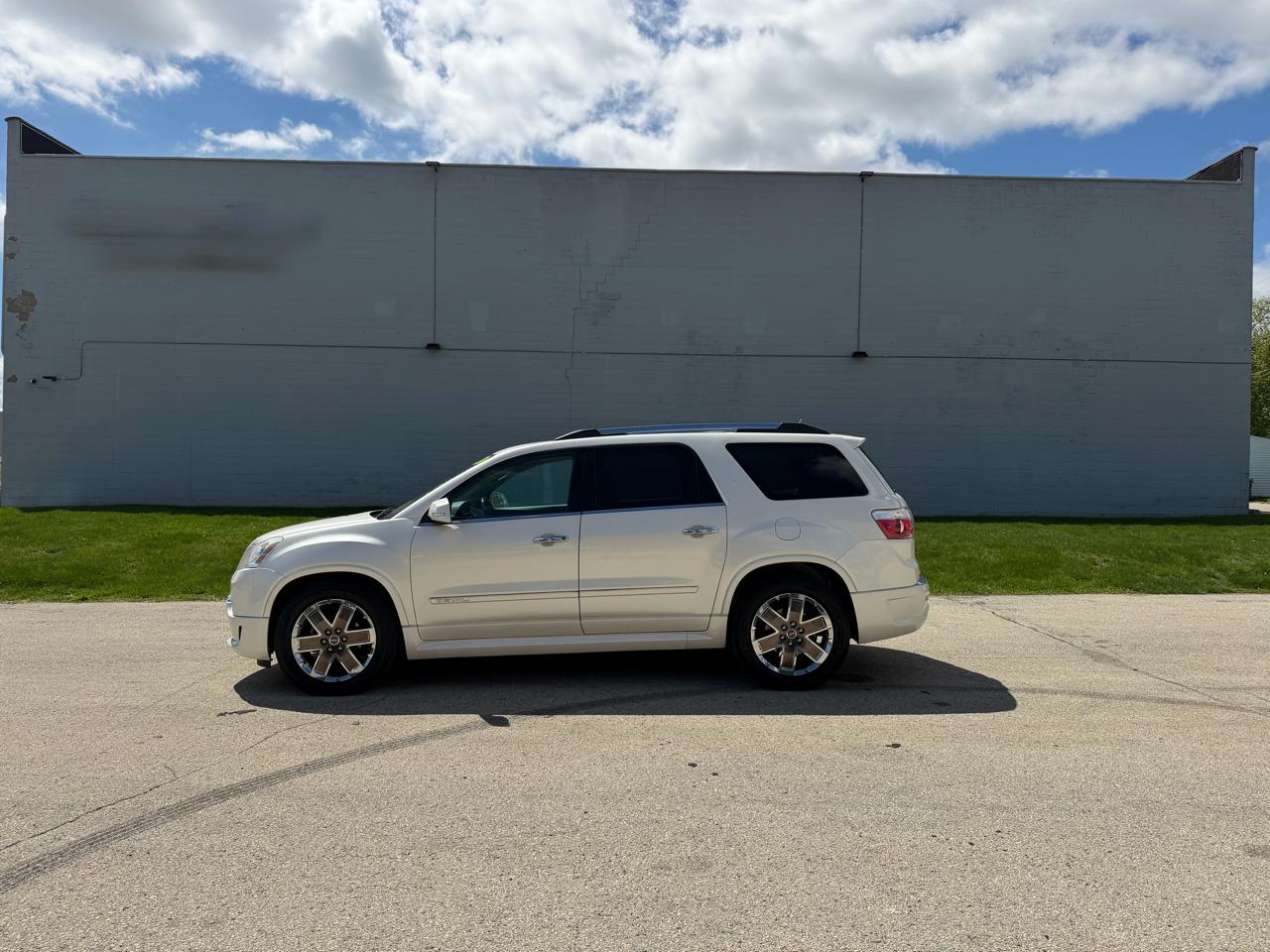 GMC Acadia Denali AWD 2012