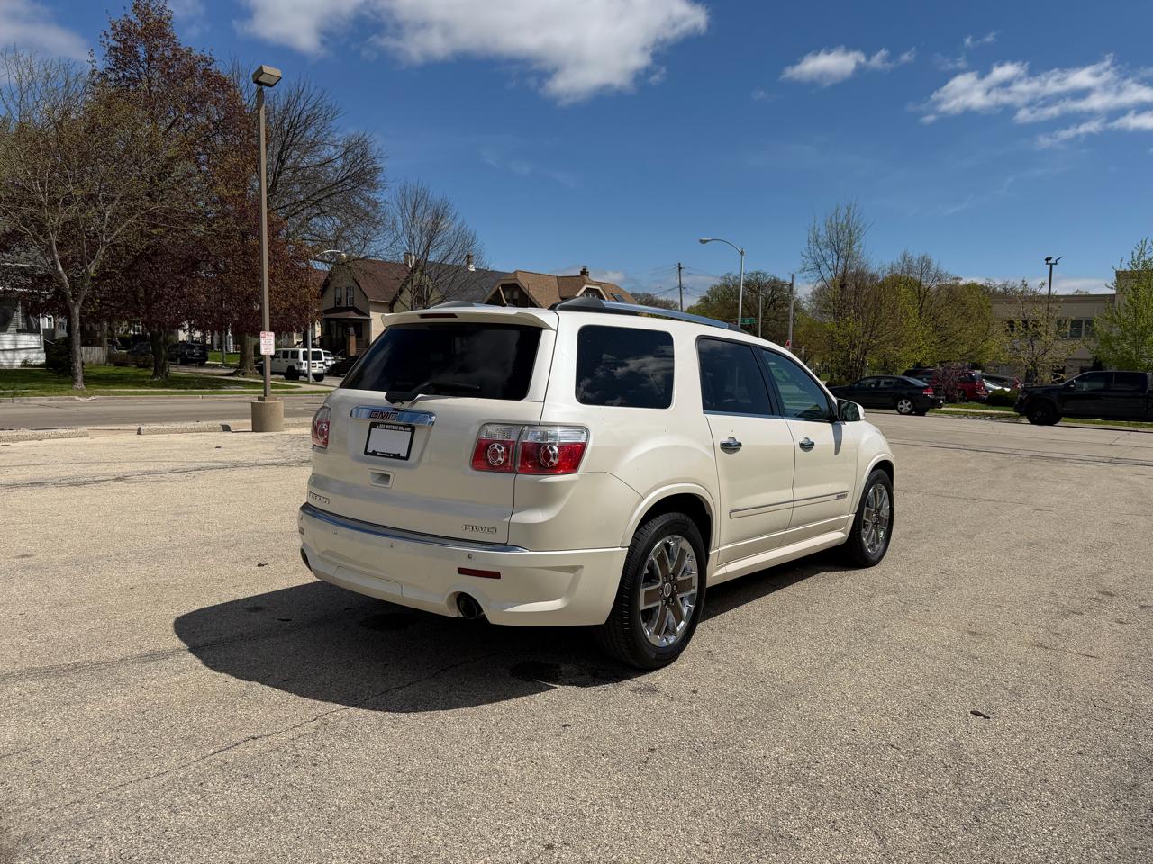 GMC Acadia Denali AWD 2012