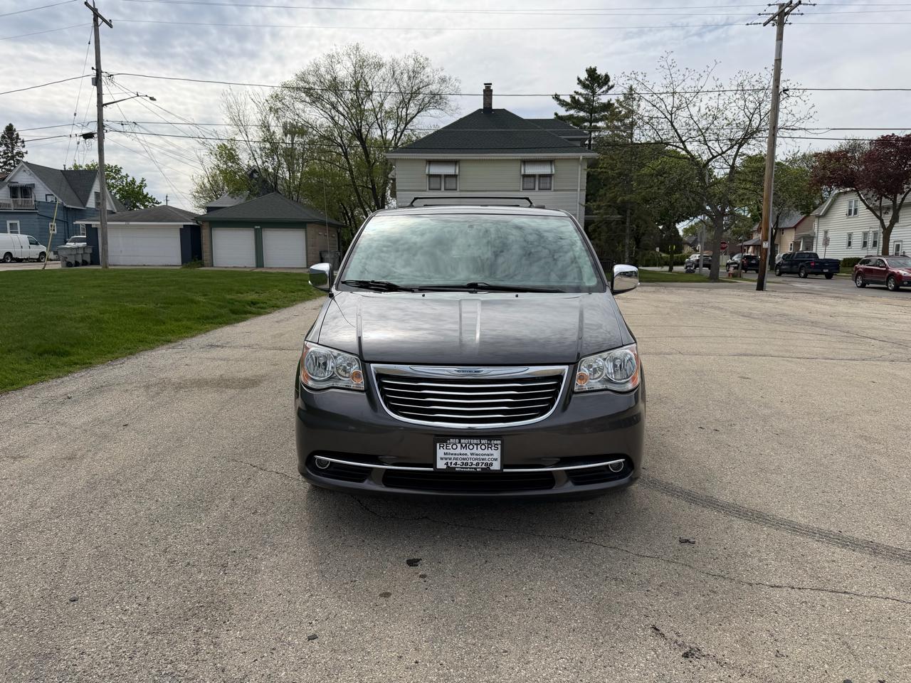 Chrysler Town & Country Touring-L 2015
