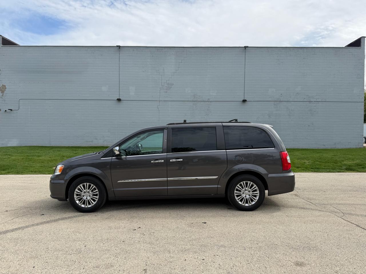 Chrysler Town & Country Touring-L 2015