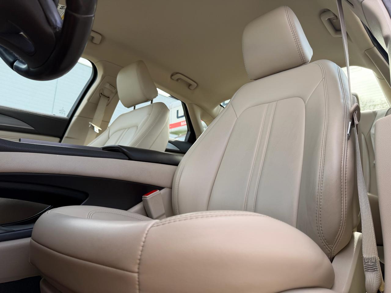 Lincoln MKZ Base 2020