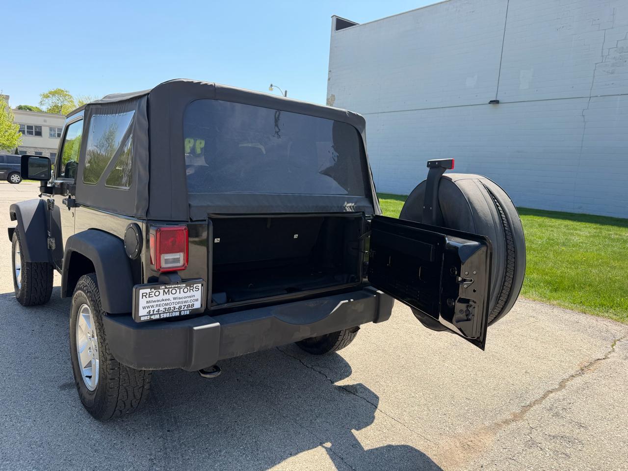 Jeep Wrangler Sport 4WD 2012