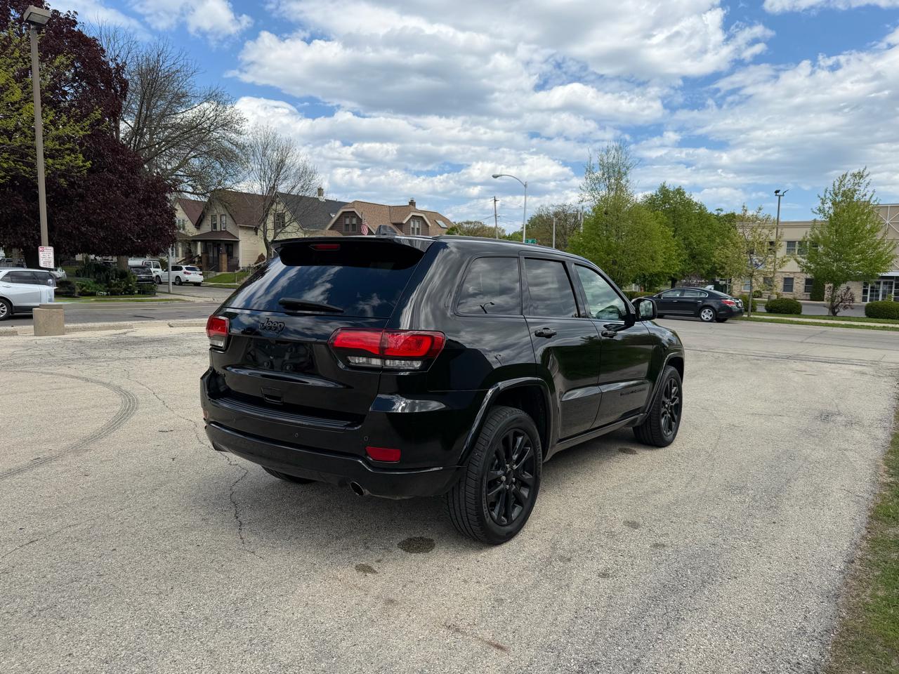 Jeep Grand Cherokee Laredo 4WD 2018