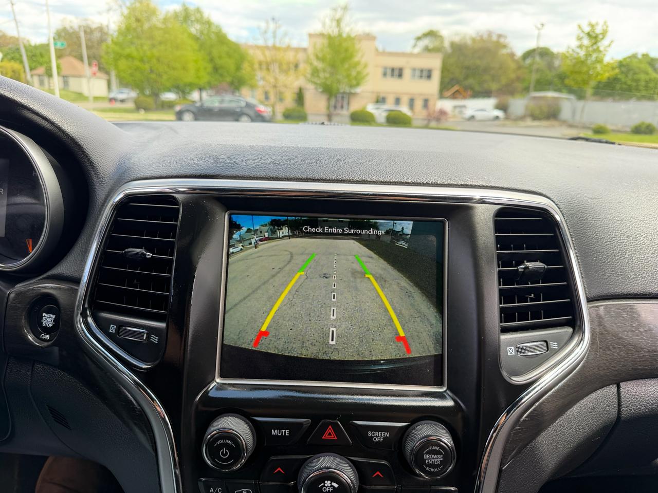 Jeep Grand Cherokee Laredo 4WD 2018