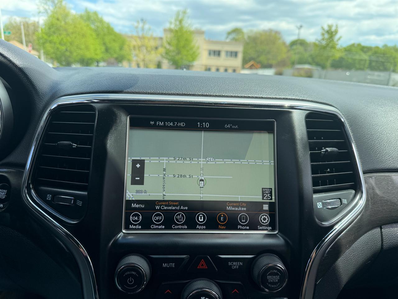 Jeep Grand Cherokee Laredo 4WD 2018