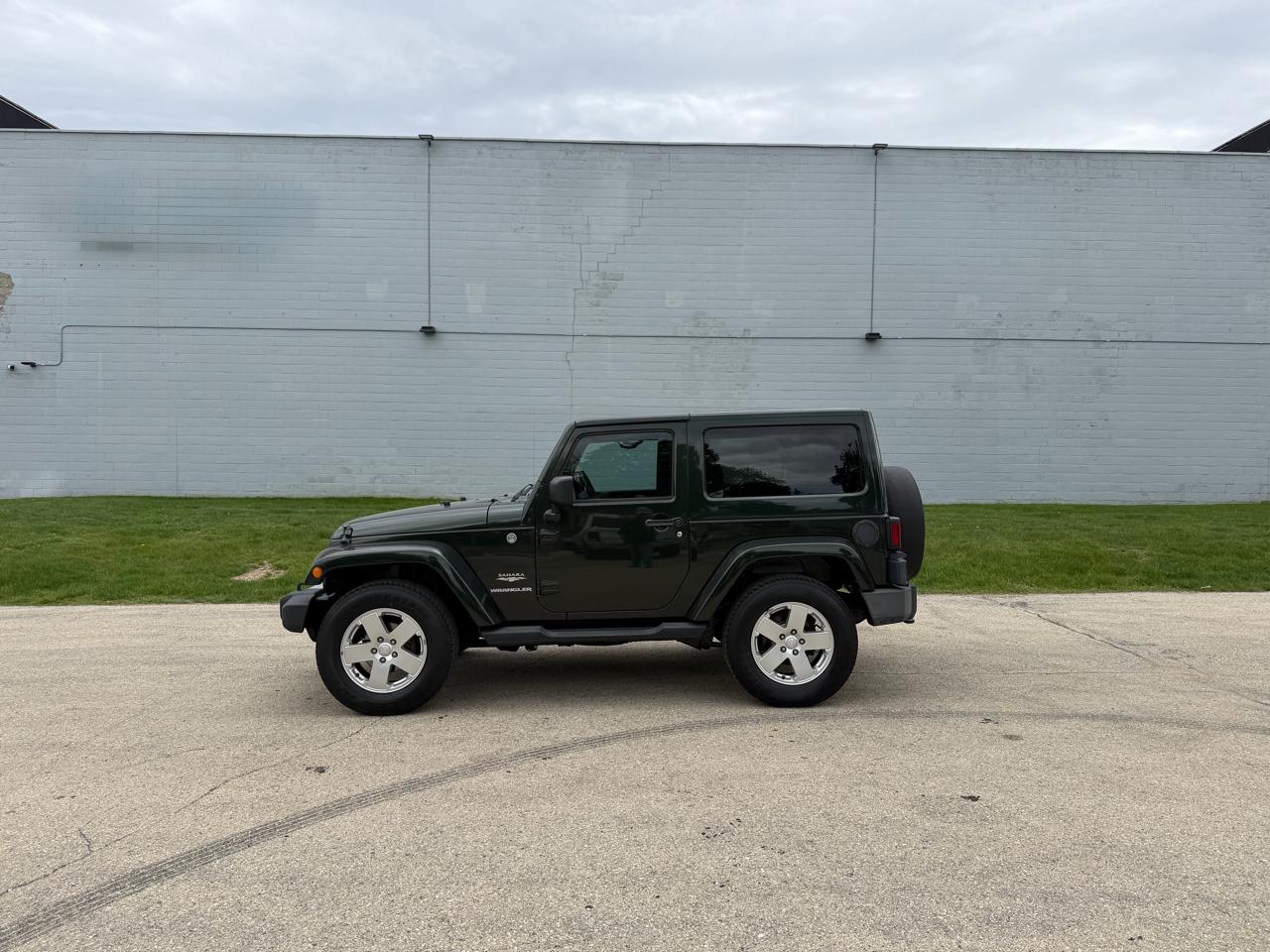 Jeep Wrangler Sahara 4WD 2011